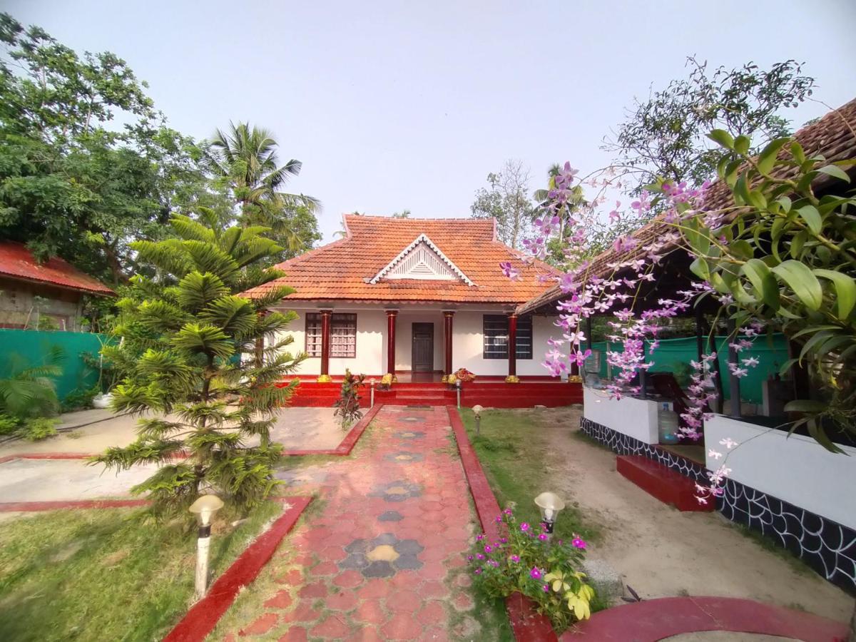 Marari Blessing Beach Front Homestay Mararikulam Extérieur photo